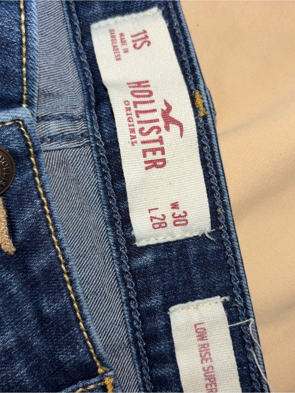 Hollister Women’s Dark Blue Skinny Jeans - Picture 3 of 3